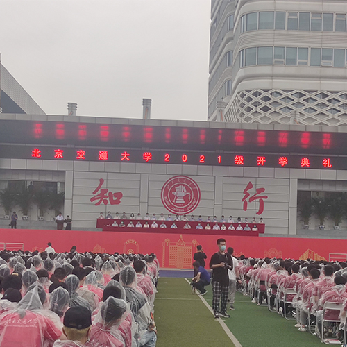 音响系统中的音箱要采用双功放驱动