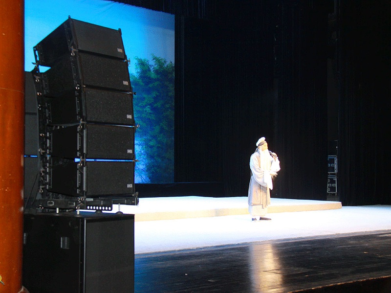 京剧舞台演出中舞台音响设计的特性和作用